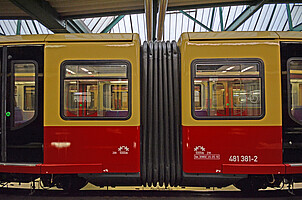 Projekt Langlebigkeit Ein Wagen der Baureihe 481 erstrahlt in den neuen S-Bahn-Farben
