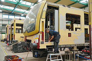 Projekt Langlebigkeit Im Einsatz für ein Berliner Wahrzeichen - S-Bahn Berlin Werk Schöneweide und das Projekt "Langlebigkeit Baureihe 481"