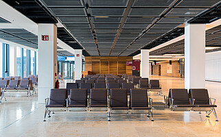 Departure waiting area View of the departure waiting area inside BER’s northern main pier.